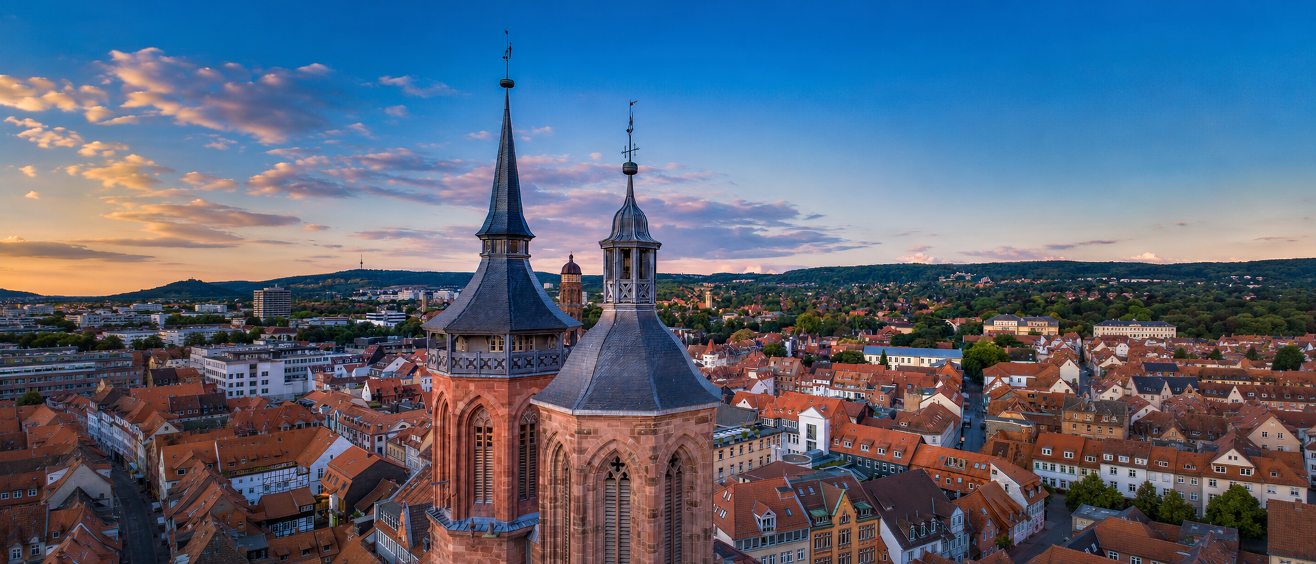 Blick über Göttingen mit historischen Kirchtürmen